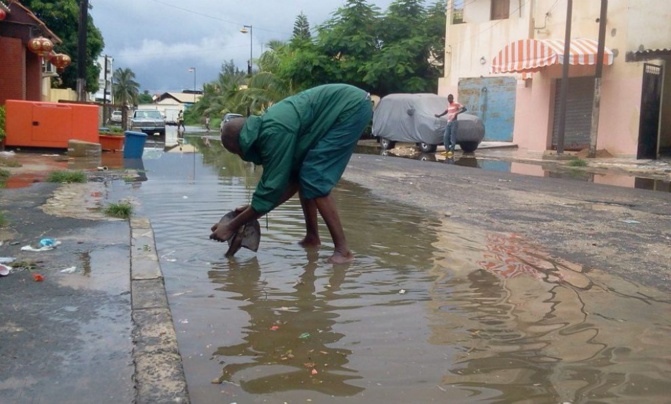 Saint-Louis-Odeur nauséabonde, Manque D’hygiène, Risques de Maladies : Le quartier Corniche n’en peut plus avec les eaux usées stagnantes