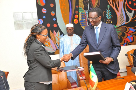 Photos - La Banque mondiale met 8 milliards pour le projet des Centres d'Excellence Africains pour le Sénégal