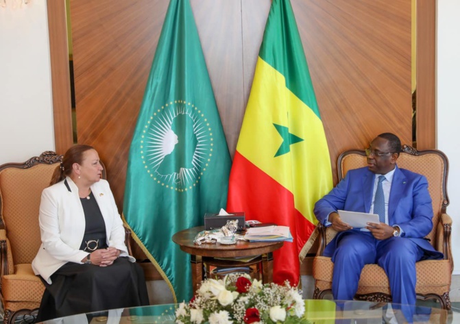 Koweit, Autriche, Canada et Ghana : Le président Macky a reçu hier 4 nouveaux ambassadeurs accrédités à Dakar Koweit, Autriche, Canada et Ghana : Le président Macky a reçu hier 4 nouveaux ambassadeurs accrédités à Dakar