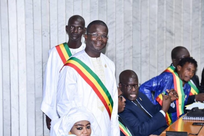 Assemblée nationale / Session unique : La très forte décision de Abba Mbaye (YAW) sur le vote du budget