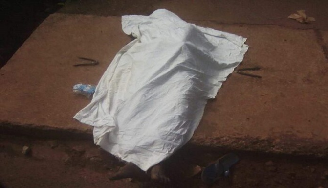 Découverte macabre à Ndiockel : Le corps sans vie d'une dame retrouvé en putréfaction