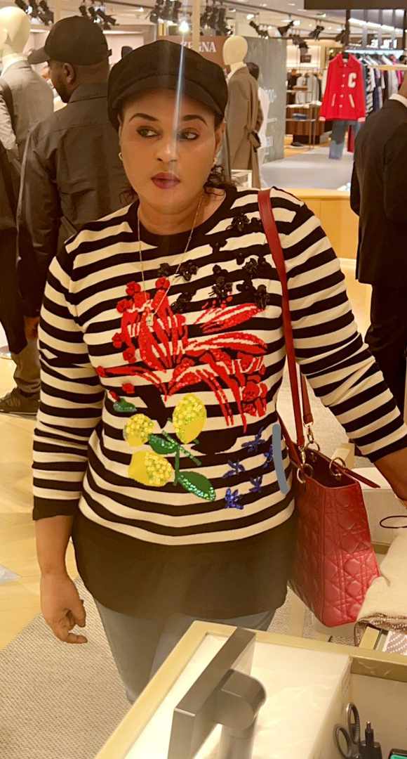 Moumy Kébé, une dame, qui ne fait pas son...âge ! Moumy Kébé, une dame, qui ne fait pas son...âge !