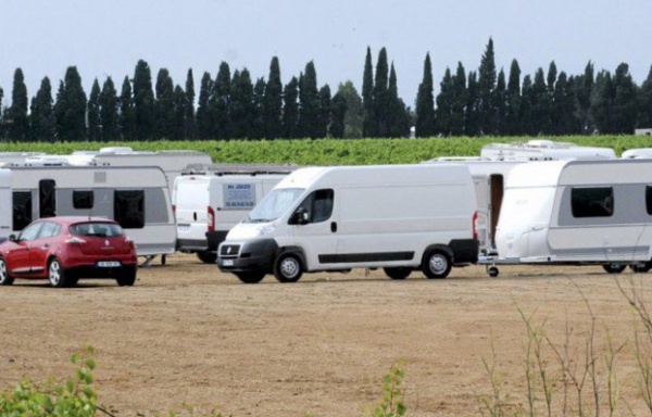 France : Un garçon de 2 ans écrase mortellement sa mère en s’amusant au volant de la voiture