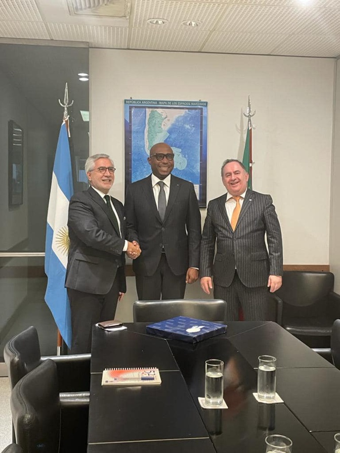 Au Sommet des Maires du C40 à Buenos Aires : Optimiste, Barth Dias porte le plaidoyer porté sur la recherche de financement Au Sommet des Maires du C40 à Buenos Aires : Optimiste, Barth Dias porte le plaidoyer porté sur la recherche de financement