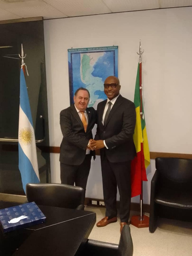 Au Sommet des Maires du C40 à Buenos Aires : Optimiste, Barth Dias porte le plaidoyer porté sur la recherche de financement Au Sommet des Maires du C40 à Buenos Aires : Optimiste, Barth Dias porte le plaidoyer porté sur la recherche de financement