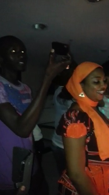 Anniversaire: Aïcha Diouf de Sen Tv fêtée par ses collègues 