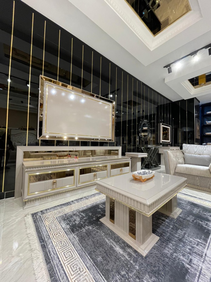 Spécialisée dans la vente de meubles, Ndèye Bineta Diagne ouvre la boutique Keur Yaye Khady à Dakar, rond-point Pentola (Photos + Vidéo)