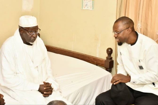 Dernière étape du Némmeekou Tour à Nguekhokh-Darou Salam : Ousmane Sonko en visite chez les guides religieux