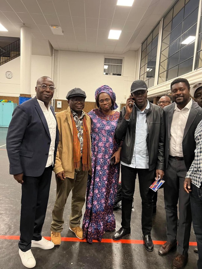 Khalifa Sall et Taxawu Sénégal en France : Des membres du mouvement national des jeunesses et étudiants socialistes ont répondu à l’appel Khalifa Sall et Taxawu Sénégal en France : Des membres du mouvement national des jeunesses et étudiants socialistes ont répondu à l’appel