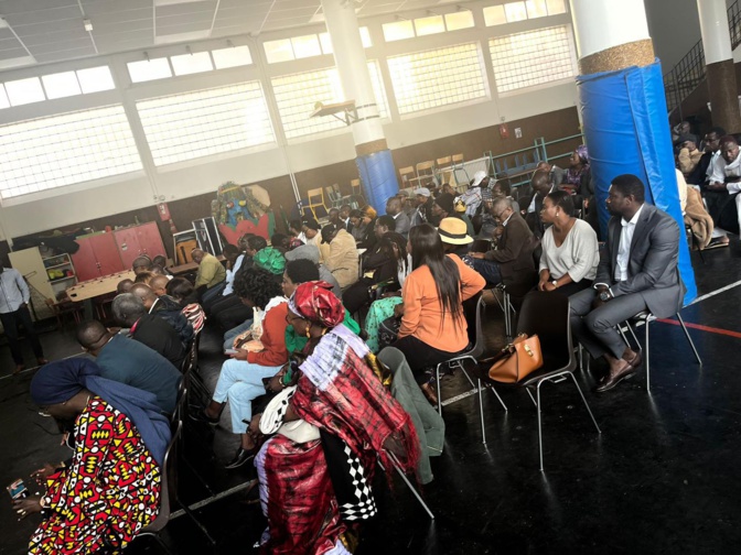 Khalifa Sall et Taxawu Sénégal en France : Des membres du mouvement national des jeunesses et étudiants socialistes ont répondu à l’appel Khalifa Sall et Taxawu Sénégal en France : Des membres du mouvement national des jeunesses et étudiants socialistes ont répondu à l’appel