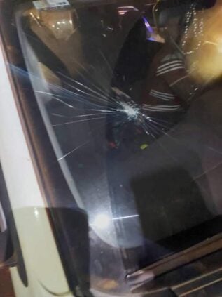 Photos / Convoi de Ousmane Sonko attaqué : Les images de l’agression publiées