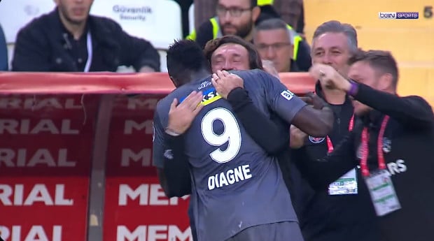 Turquie : L'image très touchante entre Mbaye Diagne et Andrea Pirlo (photo)