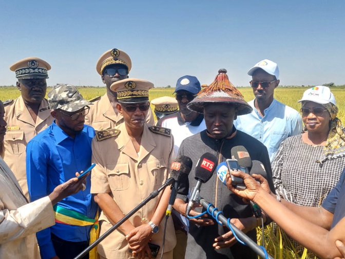 En tournée à Dagana : Aly Ngouille Ndiaye promet d’accompagner les grands producteurs