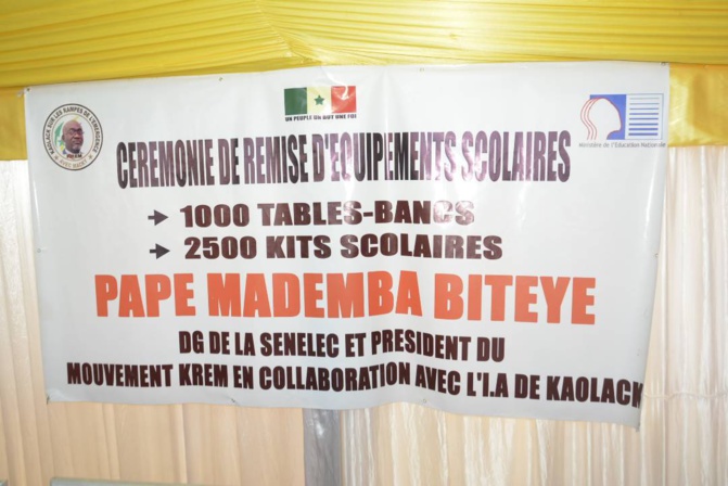 Fournitures et équipements solaires : Papa Mademba Bitèye offre 1000 tables-bancs et 2500 kits scolaires aux écoles de Kaolack Fournitures et équipements solaires : Papa Mademba Bitèye offre 1000 tables-bancs et 2500 kits scolaires aux écoles de Kaolack