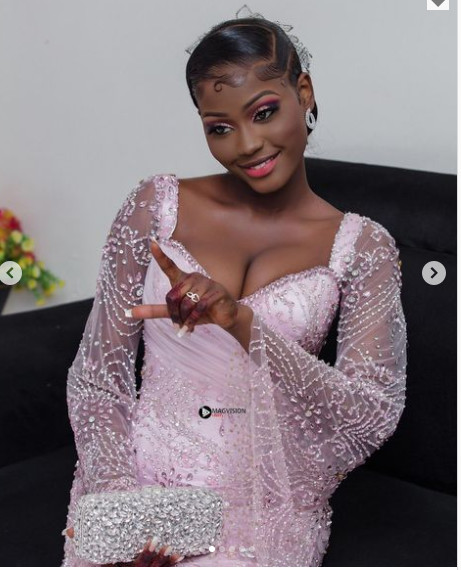 Mariage de Dieyla Guèye: La chanteuse s'affiche toute joyeuse (Photos) Mariage de Dieyla Guèye: La chanteuse s'affiche toute joyeuse (Photos)