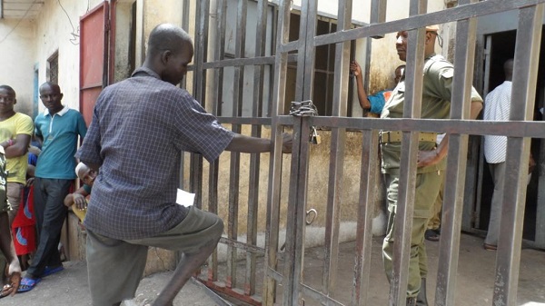 Détournement de mineures / Avant de satisfaire sa libido avec des gamines: Amadou Diallo leur faisait regarder des vidéos XXX