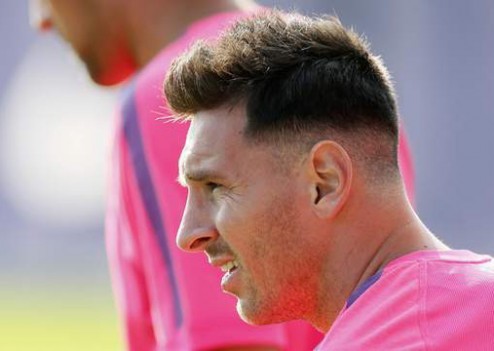 Messi et sa nouvelle coupe de cheveux trés discutable
