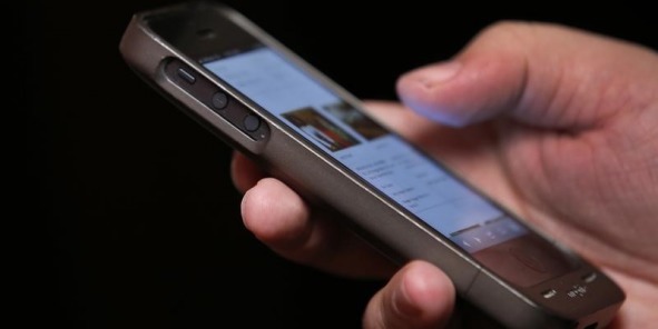 Recharger la batterie de son smartphone à distance sans prise électrique?