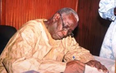 Grand Jury - Antoine Diouf reçoit Pr Moustapha Kassé