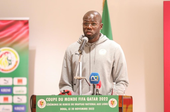 Qatar: En images, la remise du Drapeau aux Lions par le Président Macky Sall, en compagnie de la 1ère Dame