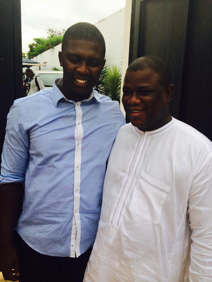 Le promoteur de lutte Prince Cissokho en compagnie de son oncle Abdoulaye Baldé