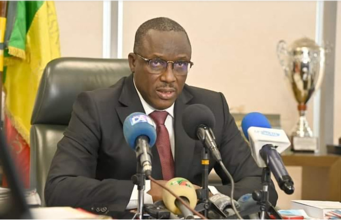 Cheikh Oumar Anne : « Le concours de recrutement des élèves-maîtres sera bientôt lancé pour combler le déficit d’enseignants »