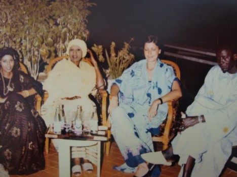 Souvenir de 1981: Tata Pénéré  Niane, Marième Dieng Salla, épouse de Feu Ndiouga Kébé, et la femme de Philippe, fils du Président Senghor 