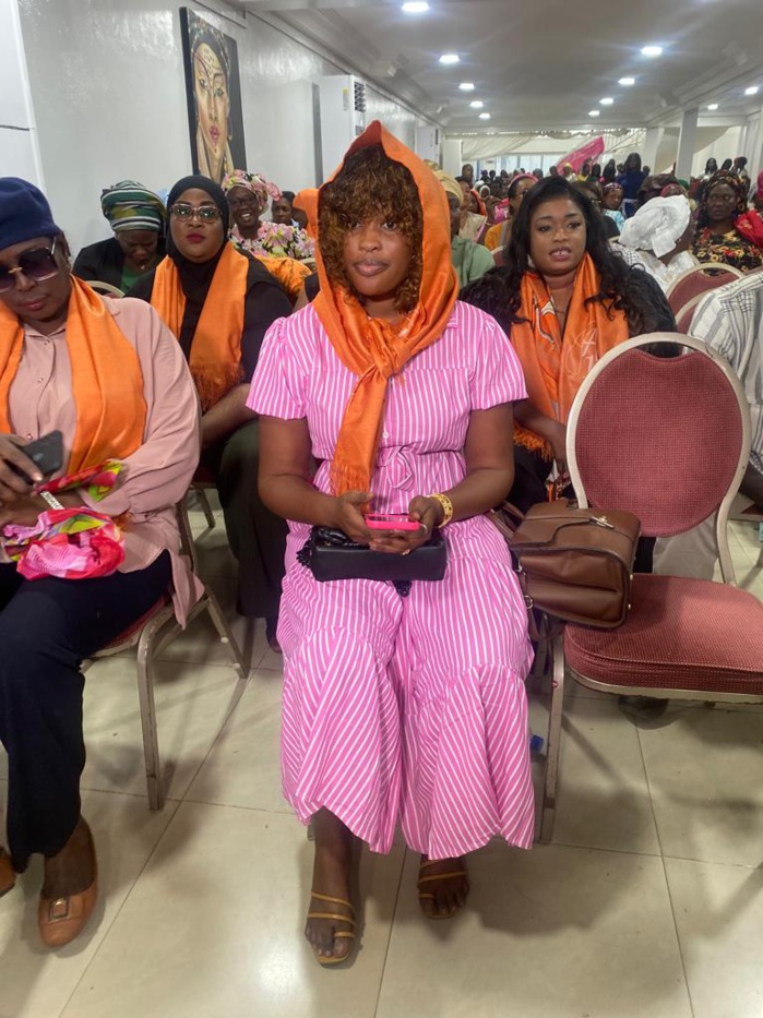 Collectif des Associations Féminines pour le bien-être de la femme sénégalaise : Adji Sarr et Gabrielle Kane bien présentes ! Collectif des Associations Féminines pour le bien-être de la femme sénégalaise : Adji Sarr et Gabrielle Kane bien présentes !