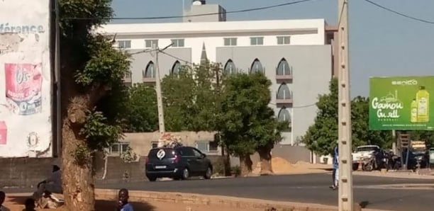 Photos / Tivaouane: Des policiers postés aux alentours du domicile de Serigne Moustapha Sy