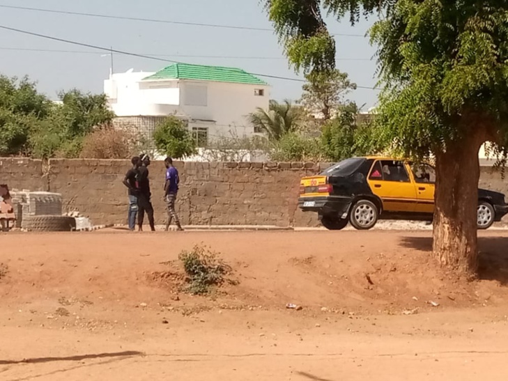 Photos / Tivaouane: Des policiers postés aux alentours du domicile de Serigne Moustapha Sy