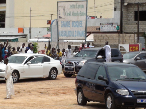 Visite de Serigne Mountakha Bassirou Mbacké et Serigne Bassirou Abdou Khadre à Massalikoul Jinaan