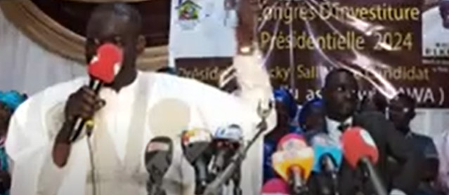 Investiture du Président Macky Sall à Thiès : Les ténors de l’APR et de Rewmi aux abonnés absents Investiture du Président Macky Sall à Thiès : Les ténors de l’APR et de Rewmi aux abonnés absents