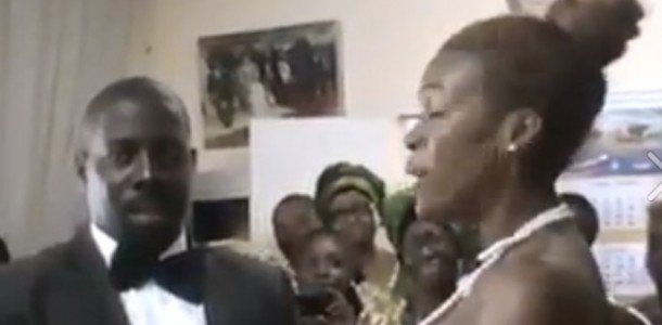 Vidéo: un tel acte devant la famille du marié est inacceptable…