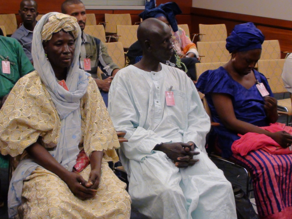 Photos+Videos: Signature de contrats de financement des projets Self Help