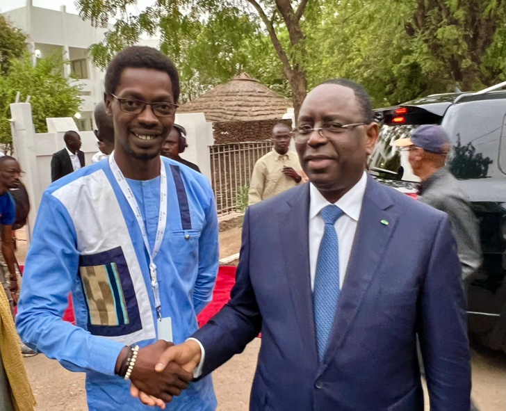 Video+Photos / Tambacounda : Le Président Macky Sall en tête-à-tête, sans protocole, avec la presse