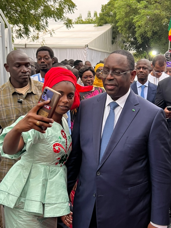 Video+Photos / Tambacounda : Le Président Macky Sall en tête-à-tête, sans protocole, avec la presse