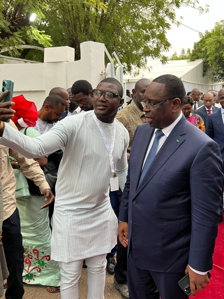 Video+Photos / Tambacounda : Le Président Macky Sall en tête-à-tête, sans protocole, avec la presse