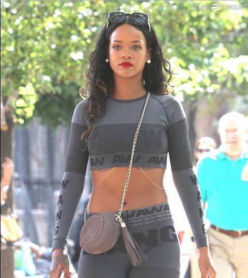 Rihanna, en colère contre CBS : 'Allez vous faire f***** !'