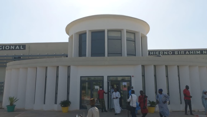 Grave accident de la route survenu à Sikilo : Une forte délégation du PDS en visite à l'hôpital Thierno Birahim Ndao. Grave accident de la route survenu à Sikilo : Une forte délégation du PDS en visite à l'hôpital Thierno Birahim Ndao.