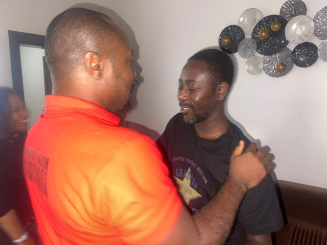 Guy Marius Sagna rend visite à Pape Alé Niang : Les images d’une rencontre Guy Marius Sagna rend visite à Pape Alé Niang : Les images d’une rencontre