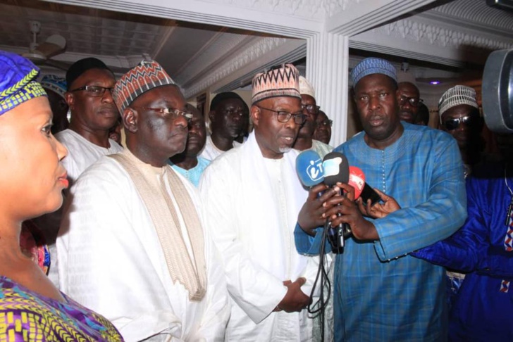 Photos/ 59ème cérémonie annuelle de la Famille Omarienne: Ziarra du Parti Démocratique Sénégalais (PDS) Photos/ 59ème cérémonie annuelle de la Famille Omarienne: Ziarra du Parti Démocratique Sénégalais (PDS)