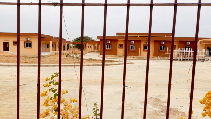 Hôpital non opérationnel à Sakal: Un dénonciateur anonyme parle de blocage politique et accuse Moustapha Diop et le Maire Ousmane Sakal Dieng Hôpital non opérationnel à Sakal: Un dénonciateur anonyme parle de blocage politique et accuse Moustapha Diop et le Maire Ousmane Sakal Dieng