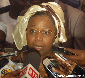 Parcelles Assainies Unité 7: Awa Marie Coll Seck a rencontré la famille d’accueil du jeune guinéen
