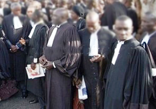 Pour non paiement d’honoraires: 8 avocats traînent l’Etat du Sénégal en justice
