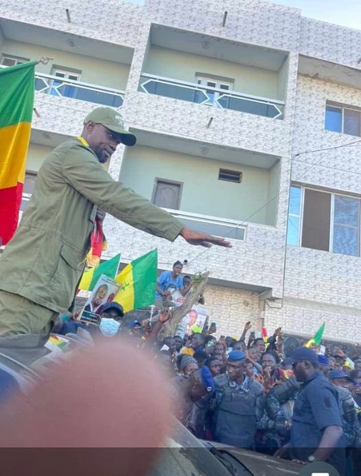 Photo/ Keur Massar: Ousmane Sonko en tenue militaire