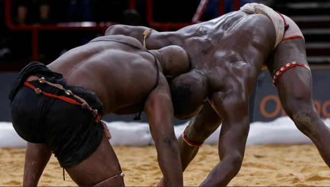  Zac Mbao: Un célèbre lutteur arrêté pour agression