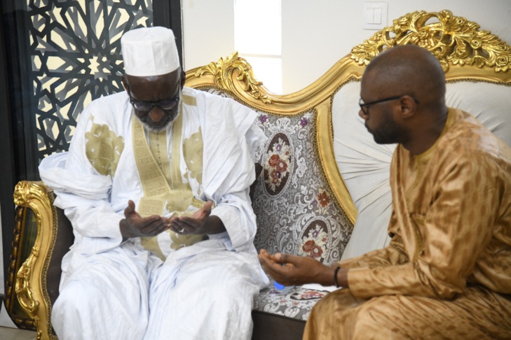 Ziarra annuelle de la famille Omarienne : Visite d’une délégation de l’ARTP auprès de Thierno Madani Tall Ziarra annuelle de la famille Omarienne : Visite d’une délégation de l’ARTP auprès de Thierno Madani Tall