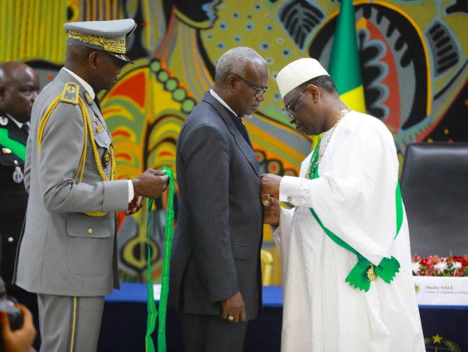 Cérémonie de décoration des dignitaires la cohorte 2022 : 71 personnalités honorées Cérémonie de décoration des dignitaires la cohorte 2022 : 71 personnalités honorées