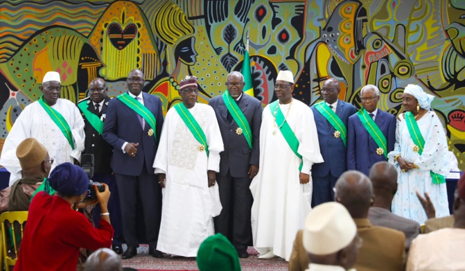 Cérémonie de décoration des dignitaires la cohorte 2022 : 71 personnalités honorées Cérémonie de décoration des dignitaires la cohorte 2022 : 71 personnalités honorées