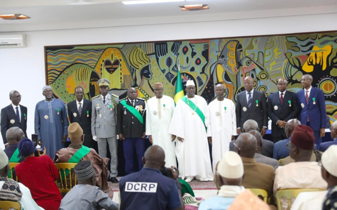 Cérémonie de décoration des dignitaires la cohorte 2022 : 71 personnalités honorées Cérémonie de décoration des dignitaires la cohorte 2022 : 71 personnalités honorées